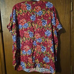 Vintage Pattern Red Floral Colorful T-Shirt Sz Large/XL Women's Short Sleeve